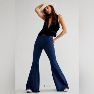 Just Float on Flares in rich blue